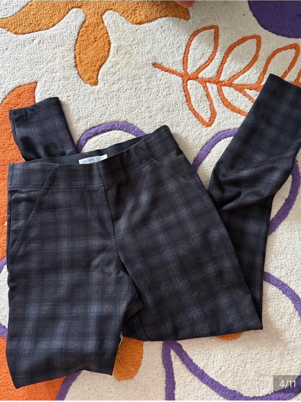 Ricki's Black and Gray Plaid Ankle Pants